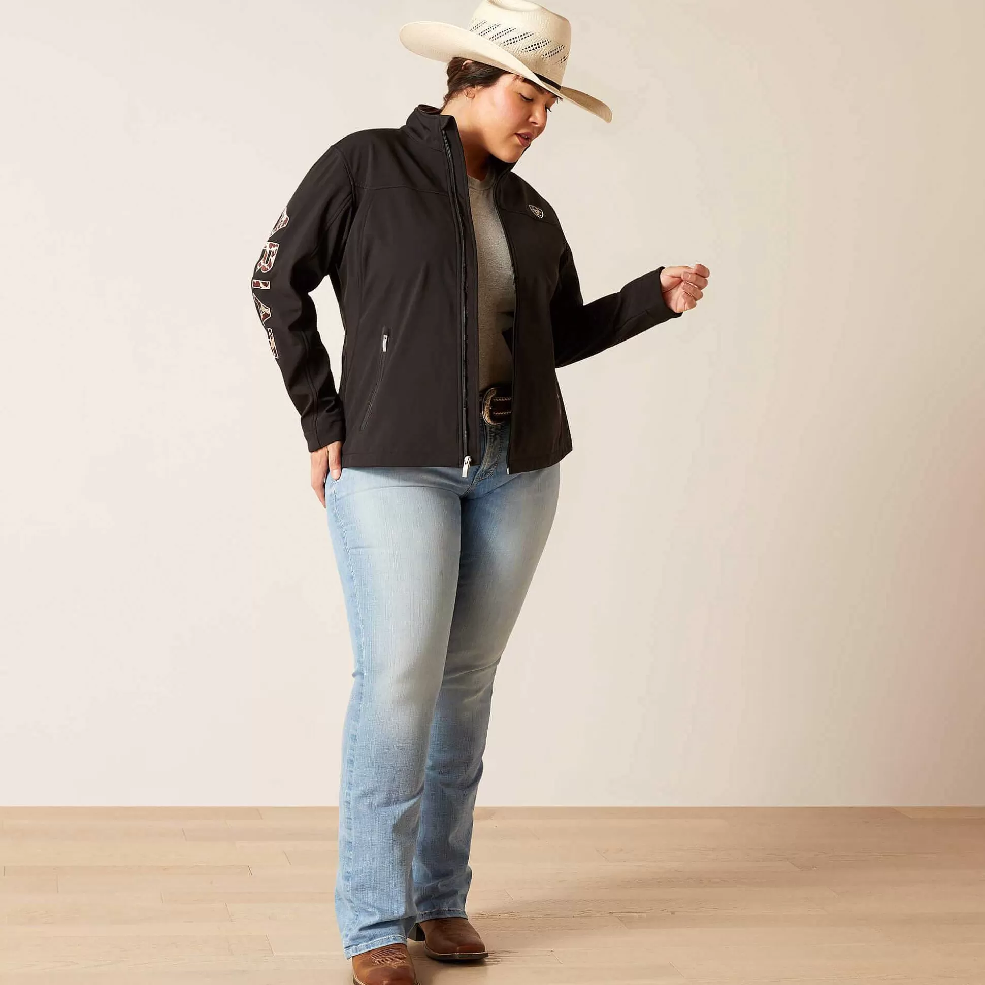 ariat Jackets & Vests*New Team Softshell Jacket